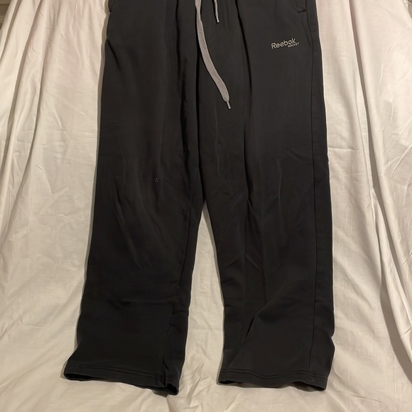 reebok jogging pants - Picture 2 of 3
